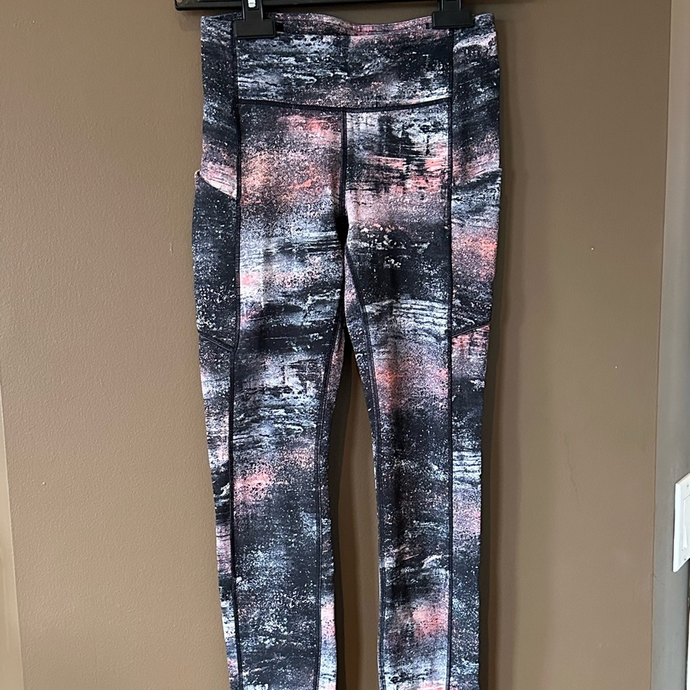 lululemon athletica Wundertrain Black Leggings with Pink & Gray Abstract Print